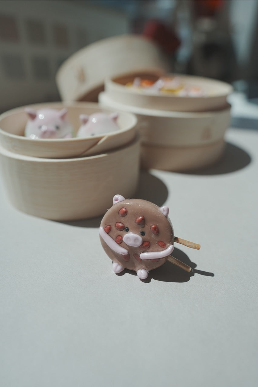 Put Chait Ko Oink Oink Desk Friend